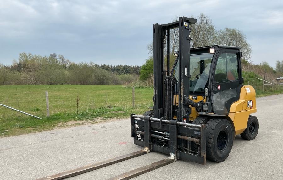 2019 CAT DP45NT